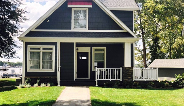 Belle Vie on Portage Lake great for families or groups of friends