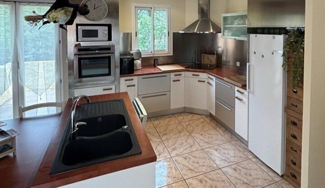 Belle Villa Avec Piscine SUR UN Grand Terrain