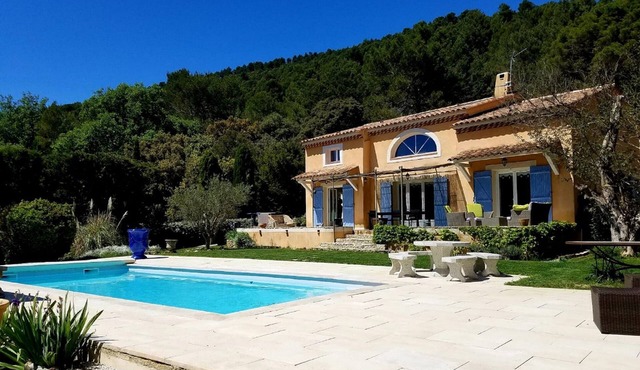 Belle Villa 10-14 Personnes Avec Piscine 30 de la mer à Signes sud Sainte Baume
