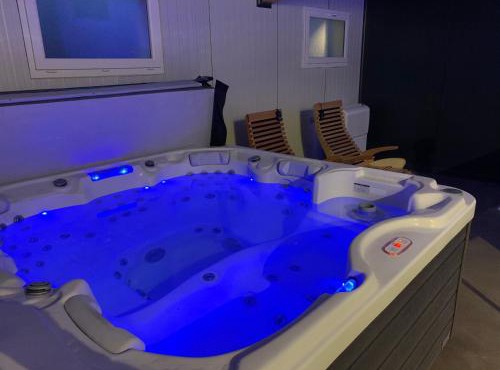 Belle Villa 6 pers 2h espace bien-être privatisé inclus 80 m2 de détente garantie