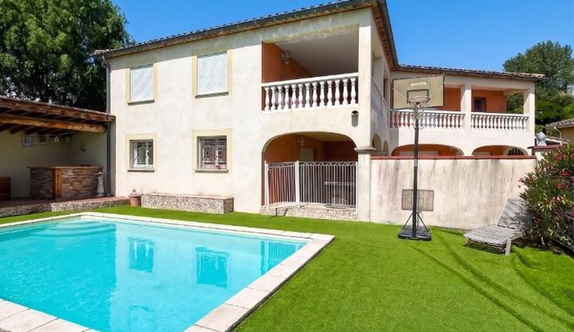 Belle villa avec piscine privée à Monclar-de-Quercy