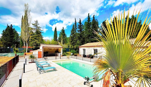 Belle Villa Avec Piscine Chauffée Sécurisée sur Grand Terrain