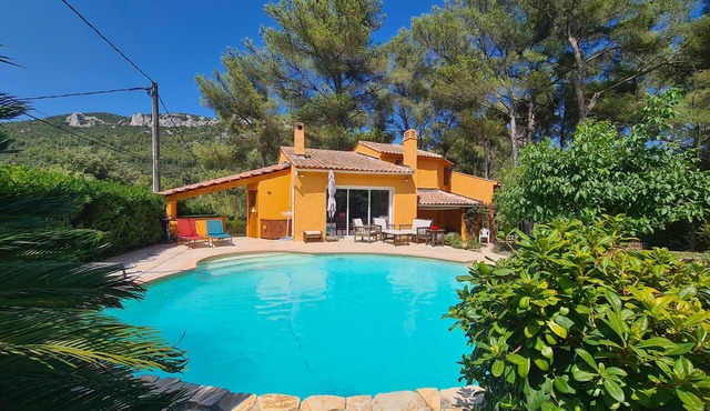 Belle Villa Avec Piscine Dans un Écrin de Verdure