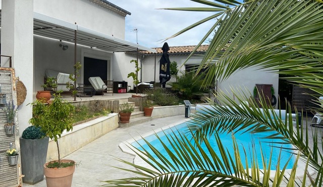 Belle Villa Contemporaine au Pied du Camp de César