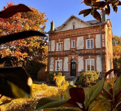 Belle villa privée, limitrophe Trouville sur-mer, proche Deauville