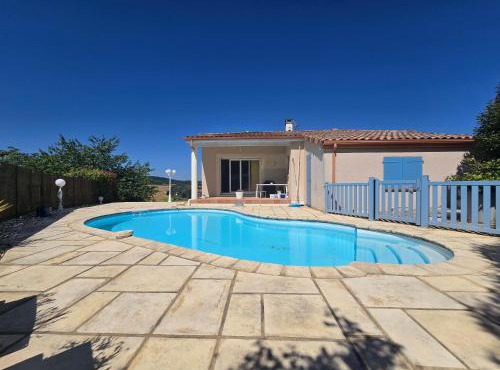 Belle villa Réalville - 6 personnes - Piscine et parking privés - Véranda climatisée - Terrasse - 3 chambres doubles