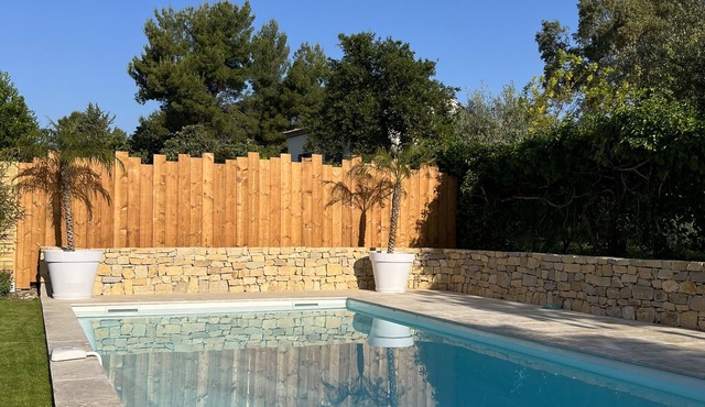 Belle Villa Typique du sud Dans la Nature Avec Grande Piscine