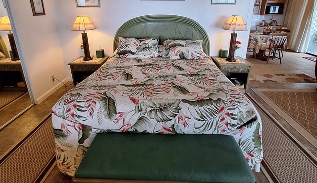 Belle Vue Kona B&B Rose Garden Suite – Breathtaking Views & Island Comfort