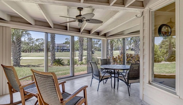 Belle Vue - Modern condo near beach w/golf views