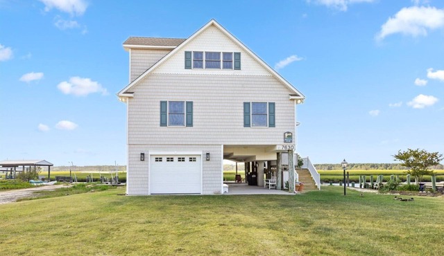 Belle Vue - Waterfront with Lighthouse Views!