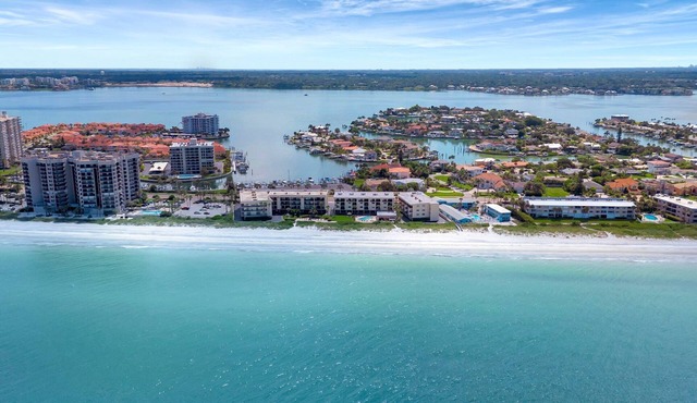 Belleair Beachfront Getaway