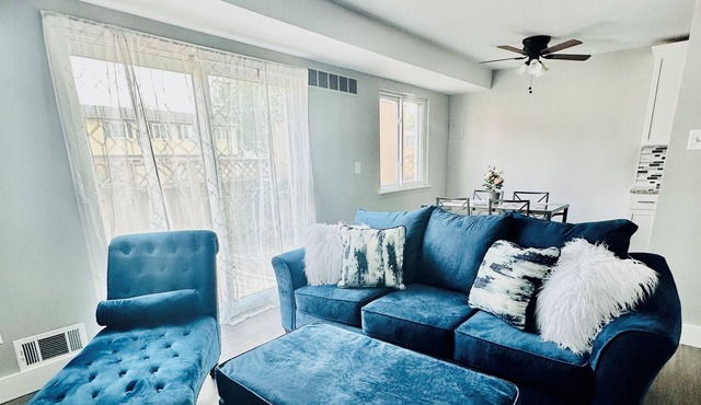 Belleville’s Gem 💎 End unit brick 2 bedroom, 1 and a half bath