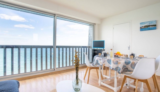 Bellevue by Interhome