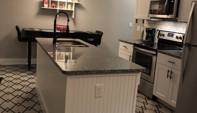 Bellevue's Hidden Treasure- 5 min to Cinti- First Floor -2BR 1BA