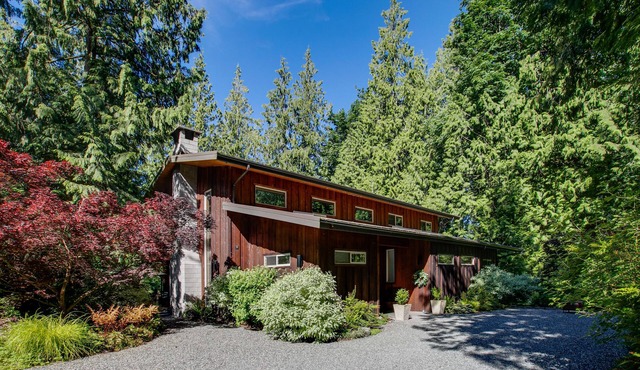 Bellingham Modern Lodge-4bd 4 bath hot tub barrel sauna- perfect adventure house