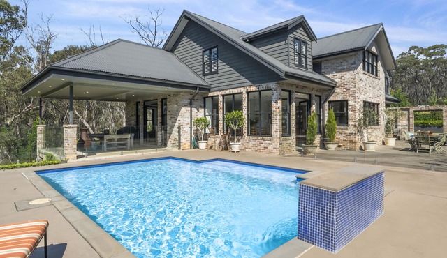 Bellmohr House on the Lake