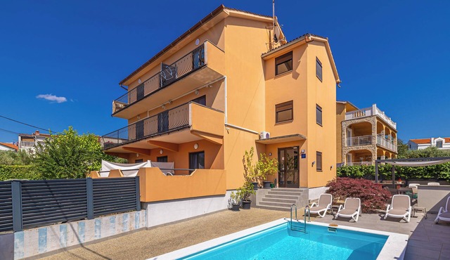 Bellona Apartman& Pool