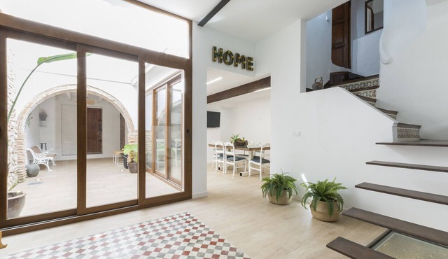 Bellreguard - Four Bedroom Chalet, Sleeps 8