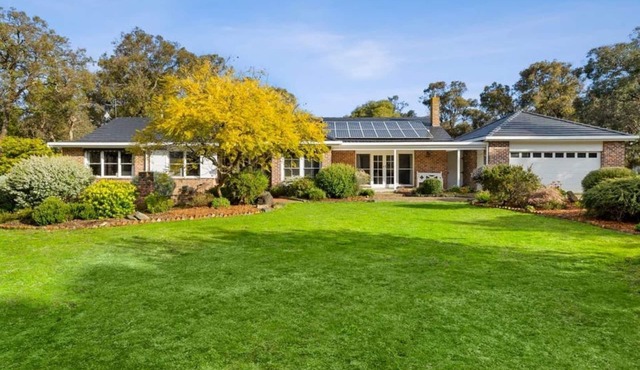 Bells Beach Acreage and Tranquility