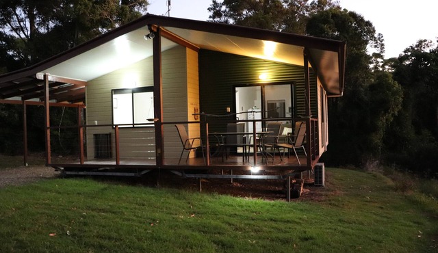 Bellthorpe Stays- Birdwing cabin: nature's favourite place on 400 private acres.