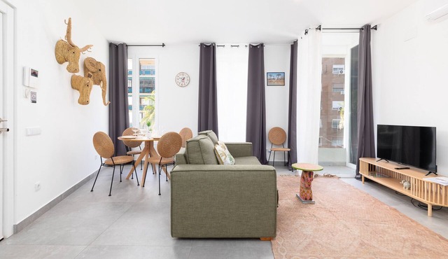 Belmar Apartments 3. WiFi + A/C + 5 Pax