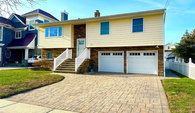 Belmar Shore House by the Sea! n1.5 Blocks to Beach with 6 badges & Parking