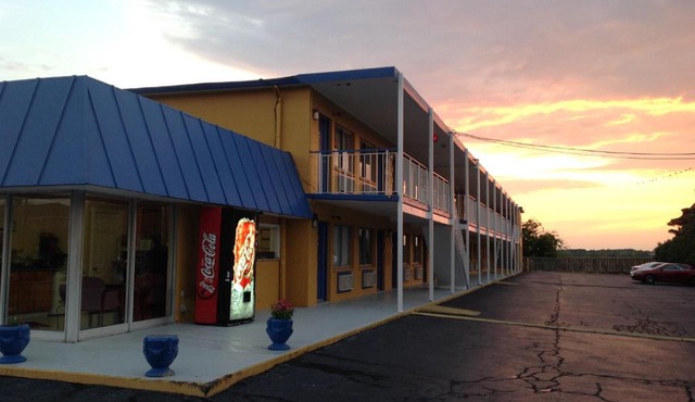 Belmont Inn and Suites