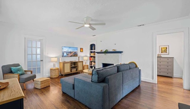 Belote Place Bungalow | Team Joseph Ellen