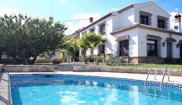 Belvilla by OYO Casa Almendro