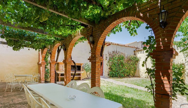 Belvilla by OYO La Casa de AndÃºjar