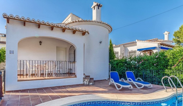 Belvilla by OYO Relax Villa with Private Pool