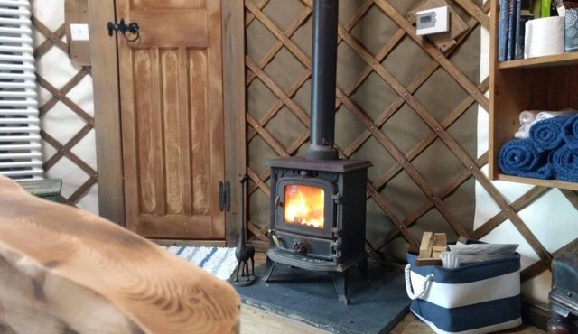 Bembridge Harbour Yurt - Log Burner - Wifi