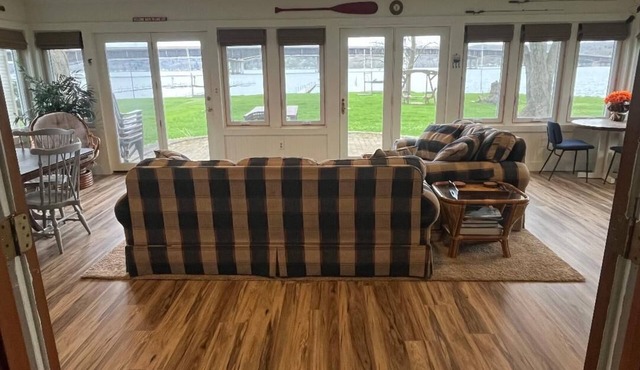 Bemus Point Lakefront cottage