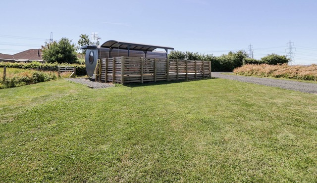 BEN CLEUCH ANTHROPOD, romantic, with hot tub in Clackmannan