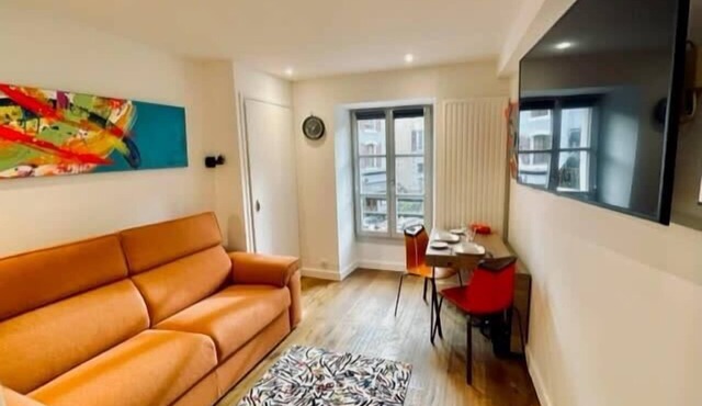 Ben Nevis charming studio in the heart of the lively life of the Pré Carré