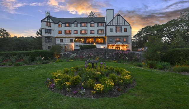 Benbow Historic Inn