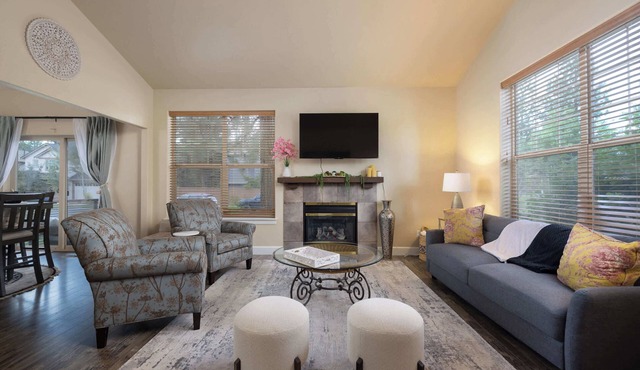 Bend Oasis: Pets OK | 10 Mins to Old Mill | Bikes + Patio