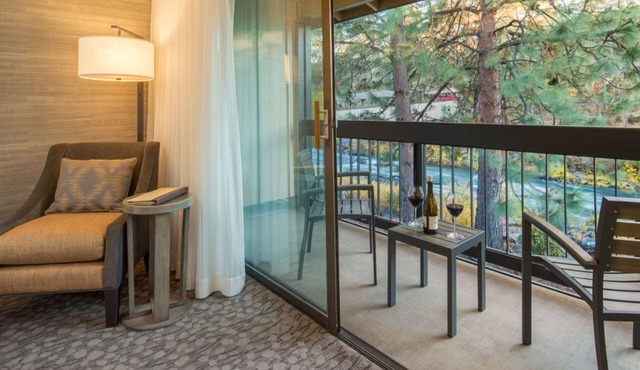 Bend, OR | Superior Room w/Pool, Hot Tub Access
