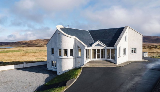 Benderloch House & Frobost Lodge by Interhome