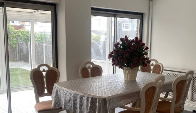 Benfleet Essex Homely Environment Atmosphere