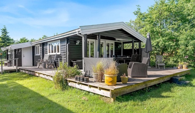"Bengta" - 500m from the sea by Interhome