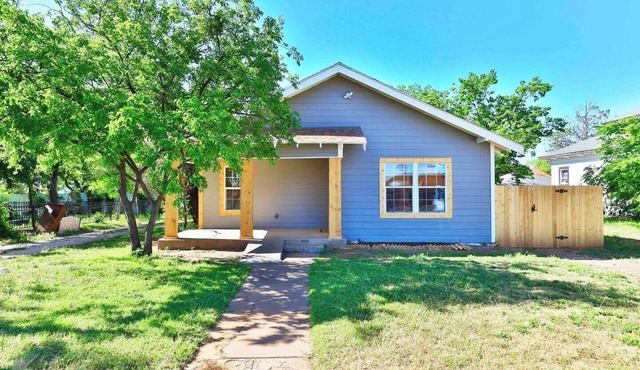 BennBrook 3 Bedroom | 2 Bath - AI Welcome!