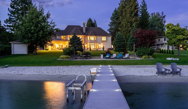 Bennett Beach Estate WaterfrontnHawaii in WA with 134' of white sandy beach!