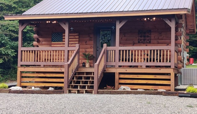 Bennett Lake Tiny Cabin