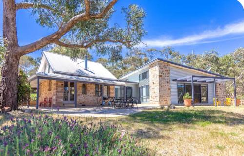 Benny's Retreat Luxury Bushland Escape