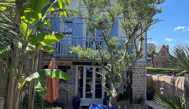 Bénodet. Kercreven fisherman's cottage with sea view. Classified 4* quiet