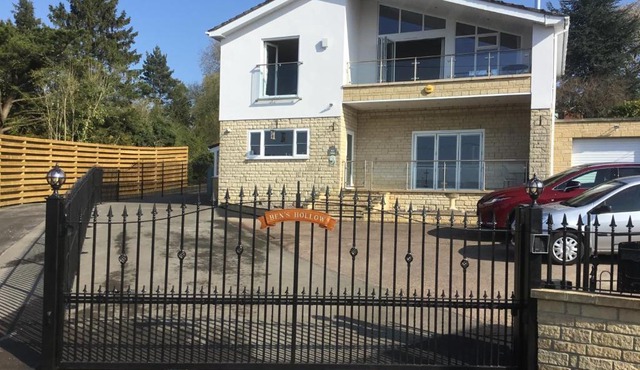 Bens Hollow with hot tub