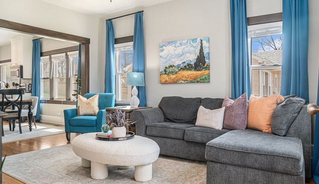 Benson's Cozy 3-BR Retreat with BBQ Grill!