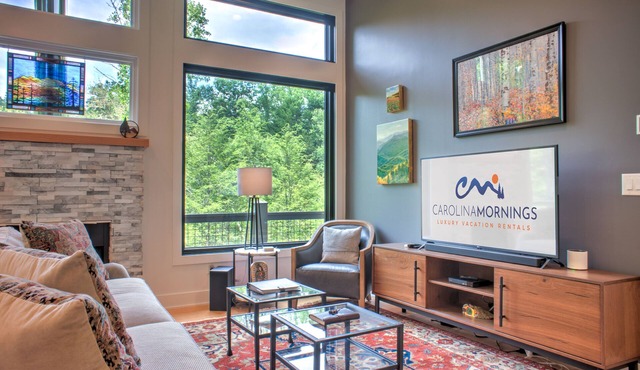 Bent Creek Retreat | Trails, Fire Pit & Pond Views🌲 + Biltmore Pass