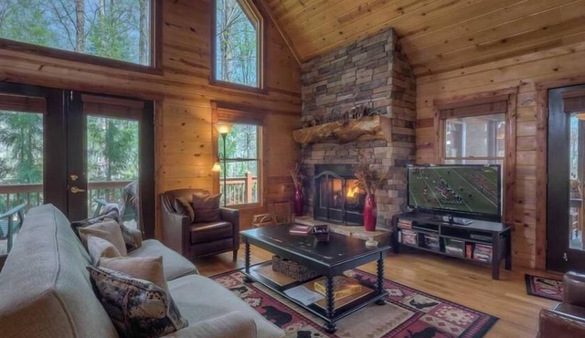 Bent Tree- Pet Friendly | Lake Blue Ridge Views | Screened Porch | Outdoor Fireplace and Living